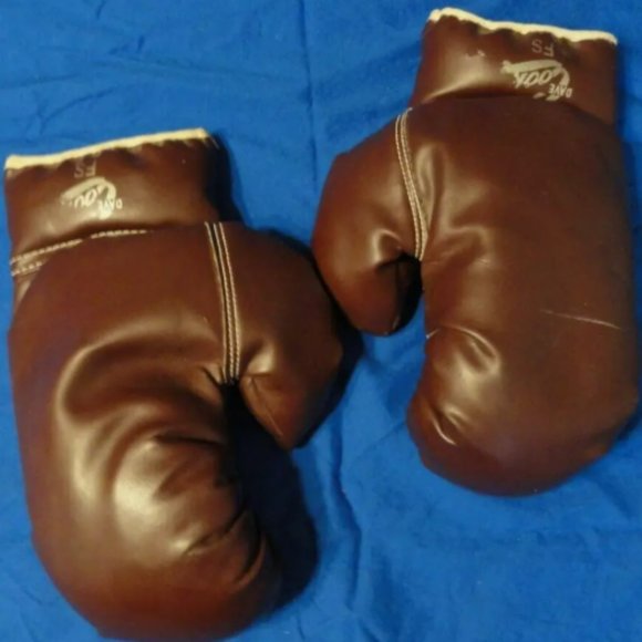VINTAGE 1940-1950 AUTHENTIC DAVE COOK LEATHER BROWN BOXING GLOVES 14OZ SV 2400